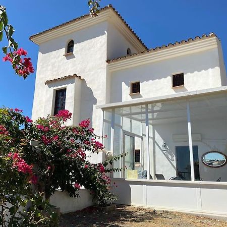 Castle Tower Ground Floor Apartment In Rural Holiday Park 'Cezanne' Tolox Exterior foto