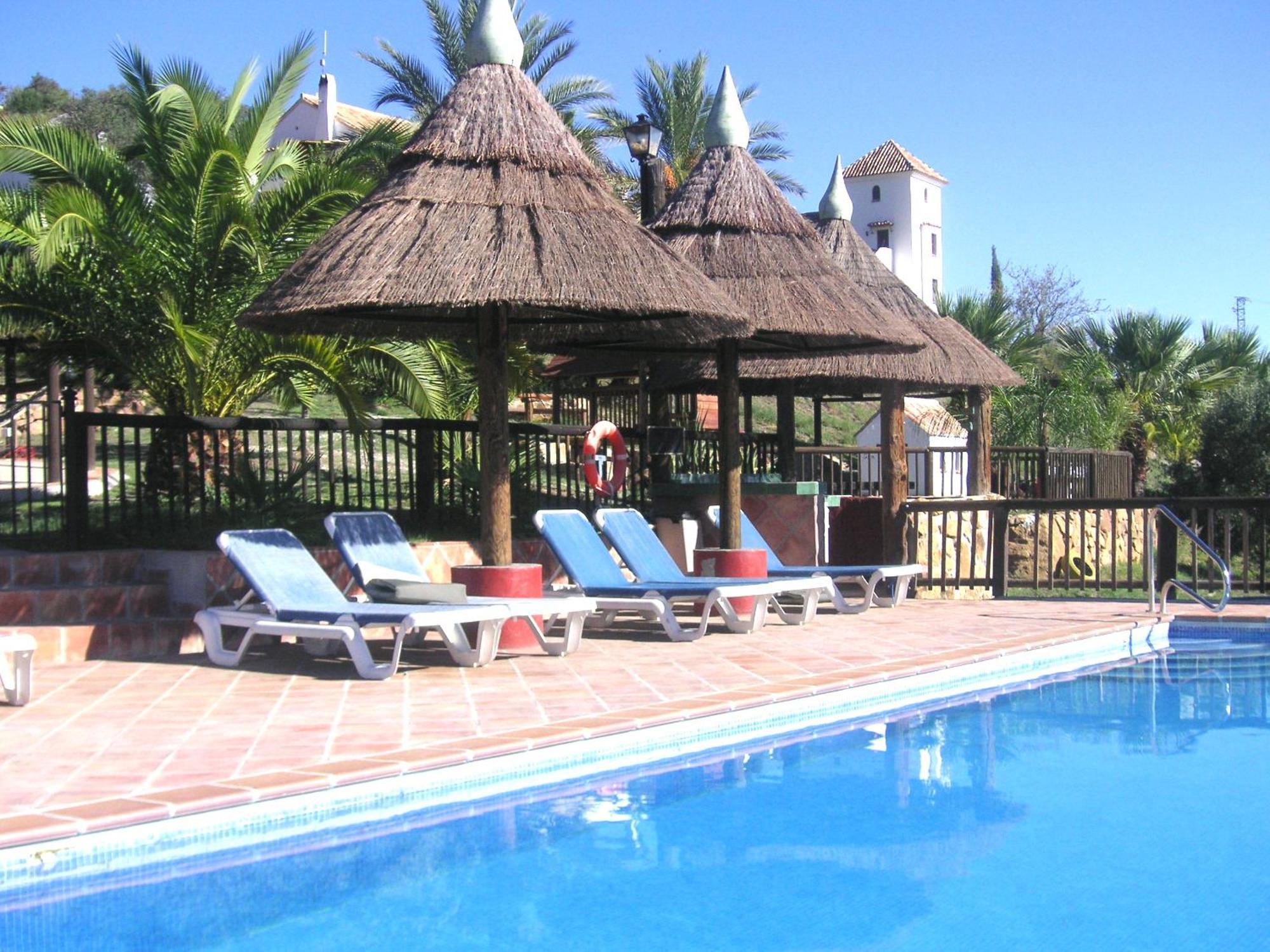 Castle Tower Ground Floor Apartment In Rural Holiday Park 'Cezanne' Tolox Exterior foto