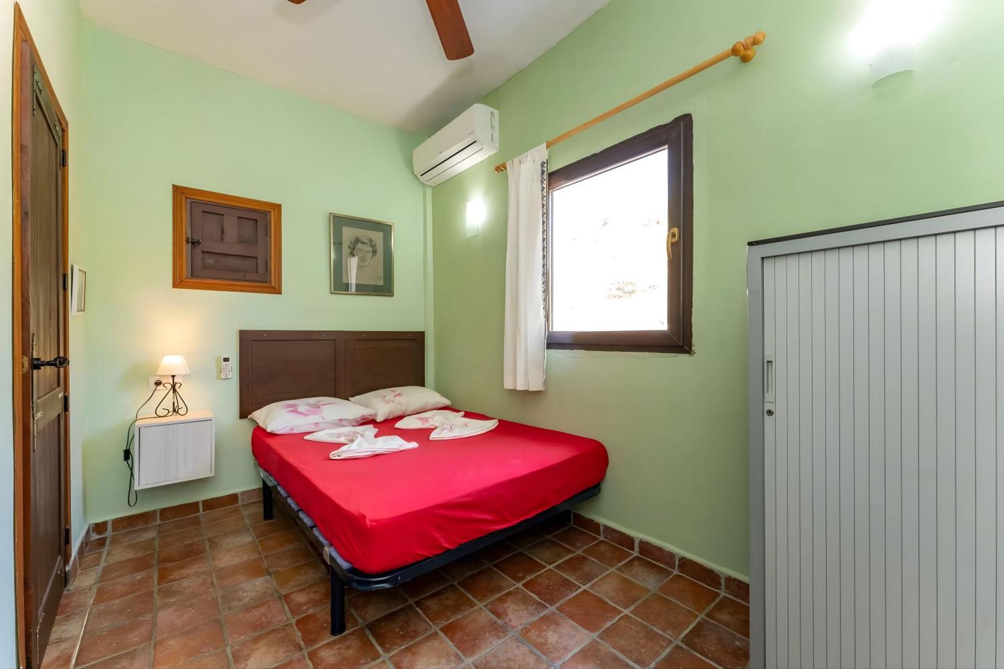 Castle Tower Ground Floor Apartment In Rural Holiday Park 'Cezanne' Tolox Exterior foto